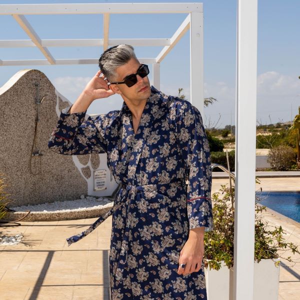 Lightweight Men's Robes: Elevate Your Comfort and Style